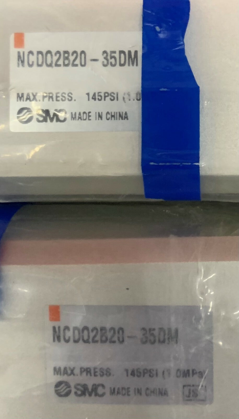 Lot van 2 - SMC NCQ2 Compacte cilinders NCDQ2B20-35DM 