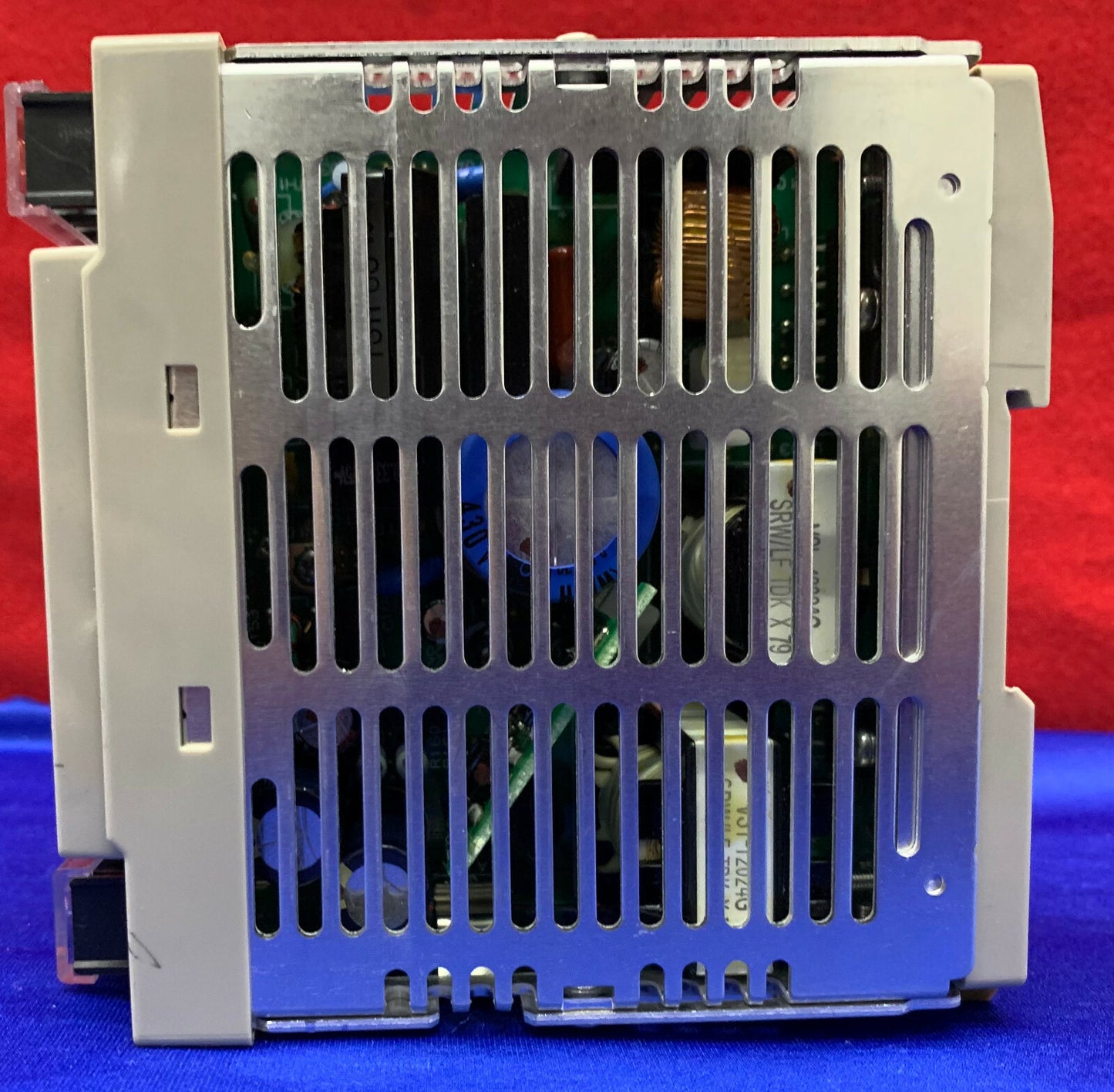 Omron Netzteil S8VS-12024 24VDC 5A