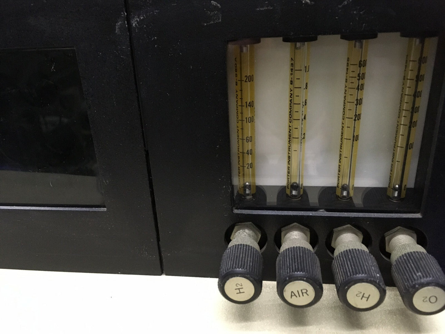 TRACOR 945LC DÉTECTEUR DÉTECTION H2 AIR O2 116945-011 110VAC PIÈCES ou RÉPARATION 