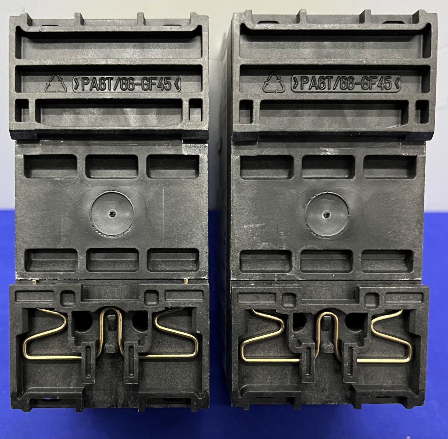 Disjoncteur Allen Bradley AB Case - 1 lot, 1 pièce - 140UD6D3C20 et 140UD6D3C15
