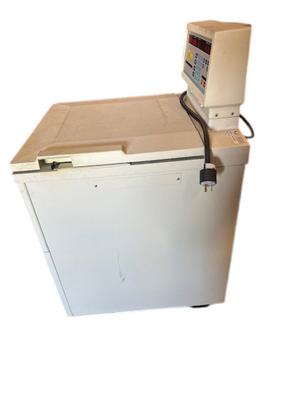 BECKMAN COULTER J6-MI CENTRIFUGE 208V 25A 60 HZ CAT NO 360291 HIGH SIDE 400 PSIG