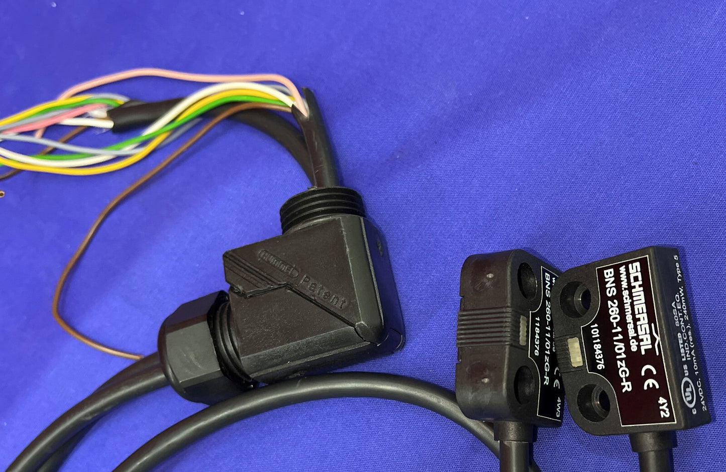 Lotto di 2 sensori di sicurezza magnetici Schmersal BNS260-11/01ZG-R