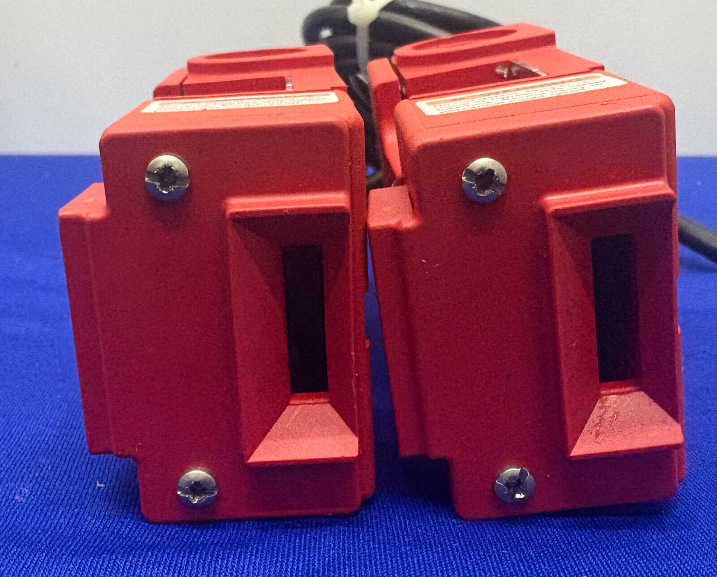 ALLEN BRADLEY AB GUARDMASTER ® VEILIGHEIDSVERGRENDELINGSSCHAKELAAR TLS2-GD2 &amp; (2) TROJAN 5EX 