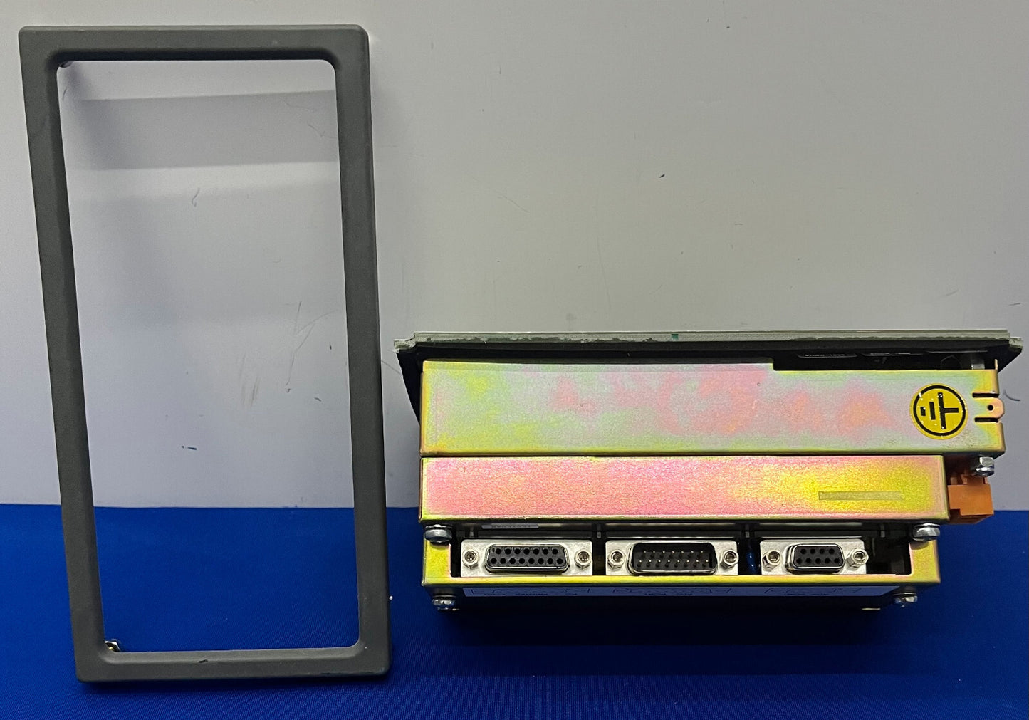 UNIOP ™ CONTROL OPERATOR INTERFACE PANEL MD02R-04-0045 4 REIHEN x 20 ZEICHEN