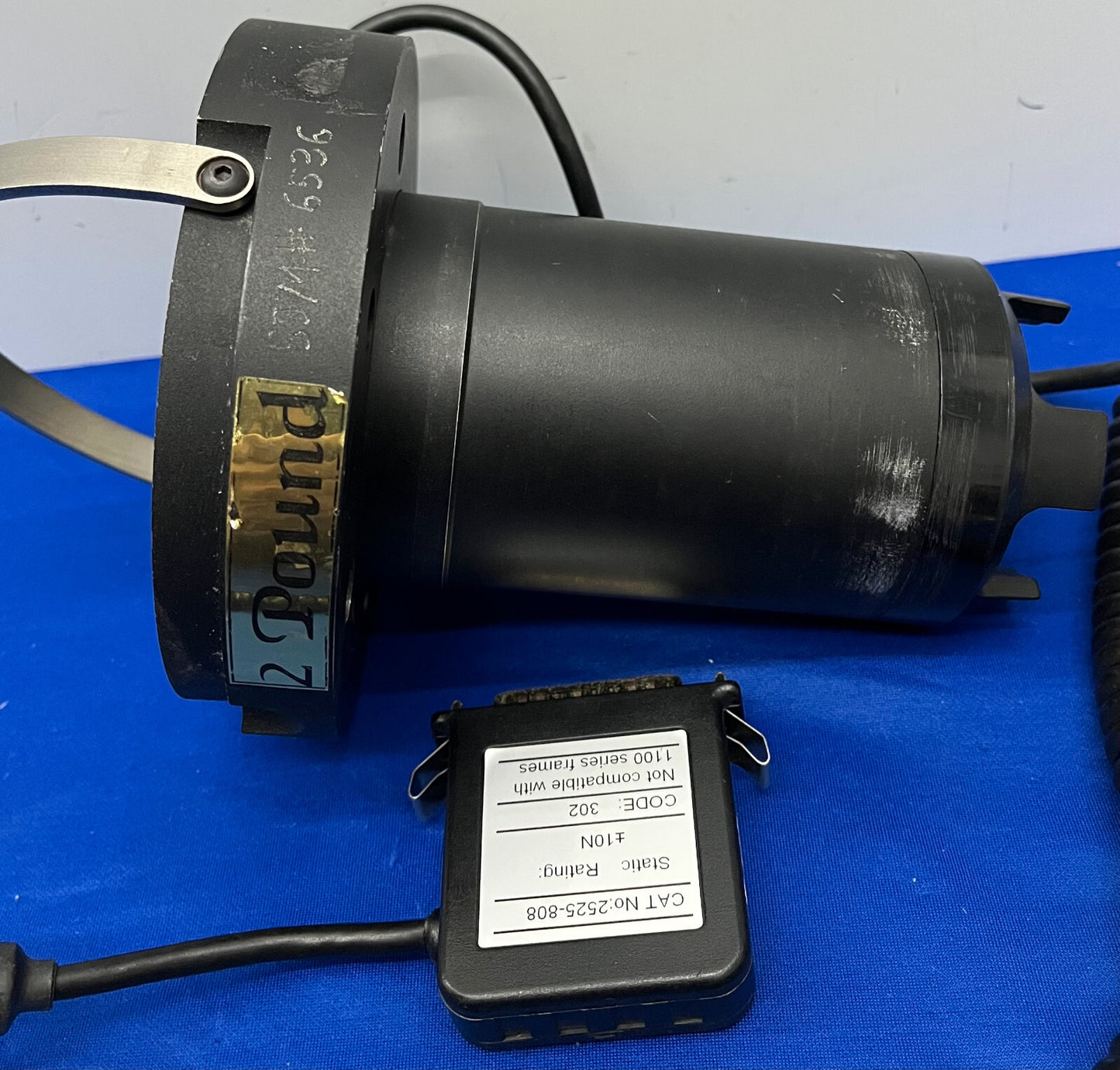 INSTRON 2525-808 +/-10N STATISCHE WÄGEZELLENGEWICHT 2kg