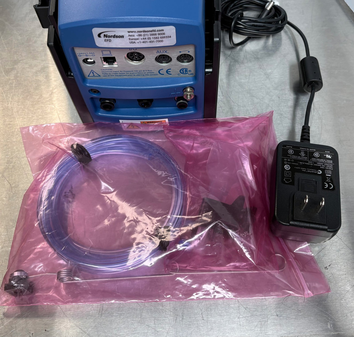 NORDSON EFD ULTIMUS™  I 70170 FLUID DISPENSER w/ FOOT PEDAL