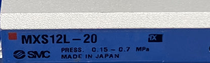 CILINDRO AD ARIA GUIDATO CON SLITTA DA TAVOLO SMC MXS12L-20