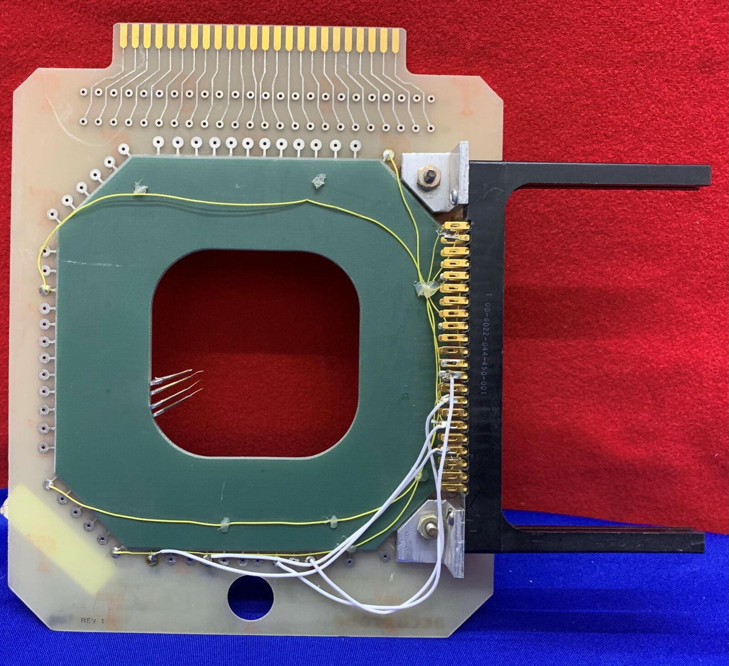 Carte de sonde Accuprobe TN6548 6 1/2" avec support de carte 44 broches SZ65 E/S 48 trous SZ4 