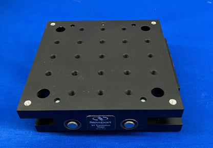 NEWPORT MODEL 401 XY LINEAIRE STAGE 13MM SLAG 1/4 -20 SCHROEFDRAAD 5,5''X5,5''X1,72'' 