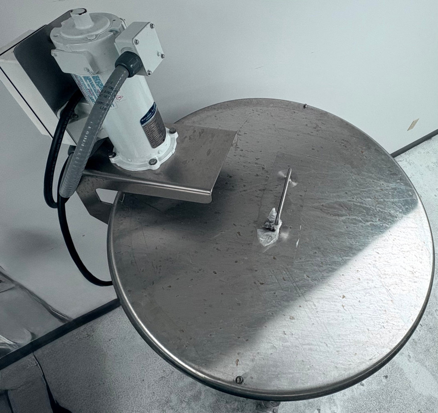 G&F MANUFACTURE SST-125G VERTICAL FINISH  MIXING TANK 125 GALLON W/AGITATOR