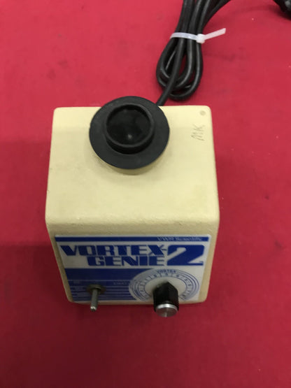 VWR Vortex Genie 2 G-560 LABORATORY MIXER 600 to 3,200 RPM  120V 60 Hz 0.5 Amps