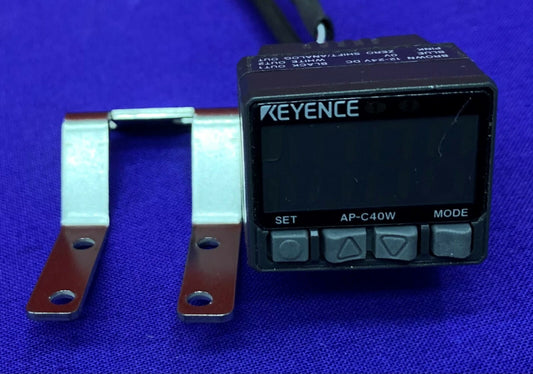 Amplificateur Keyence AP-C40W, capteur de pression avec support de montage 12-24 V CC 