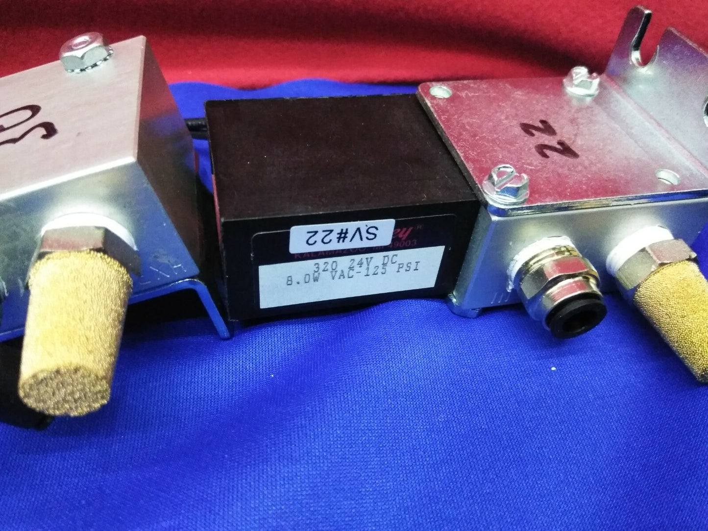 1 LOTE DE 3 VÁLVULAS SOLENOIDES HUMPHREY DE 24 VCC, 8 W, VAC Y 125 PSI