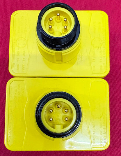 Lot of 2 AB ALLEN BRADLEY 800Z-GL3Q5 TOUCH PALM BUTTON ZERO-FORCE INPUT 10-40VDC