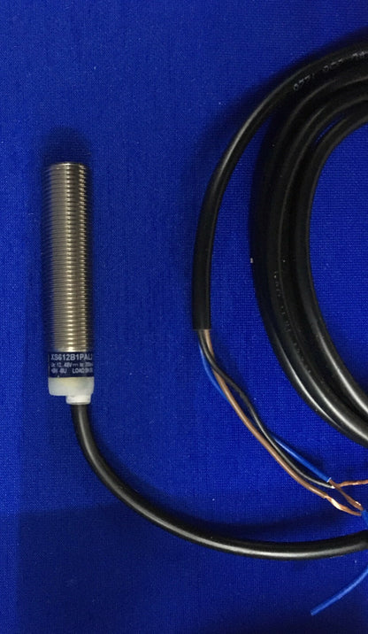 TELEMECANIQUE SCHNEIDER ELECTRIC OsiSENSE XS612B1PAL2 / 014573 INTERRUTTORE DI PROSSIMITÀ