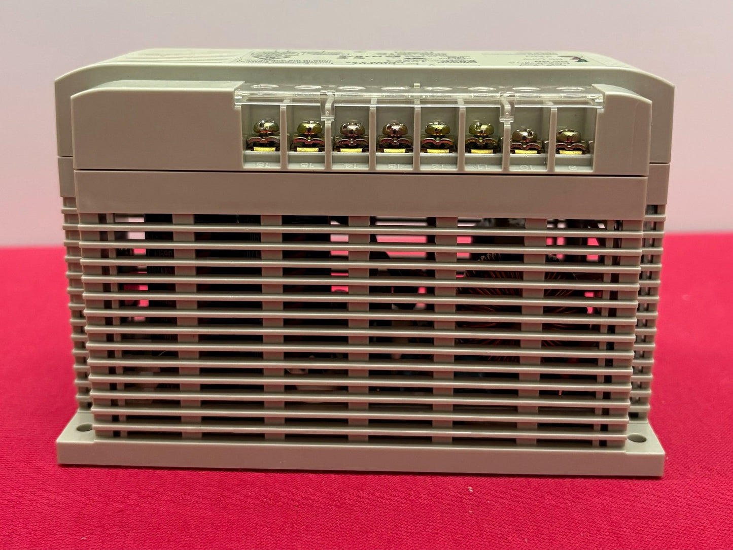 OMRON S82K-10024 POWER SUPPLY INPUT 110-120V