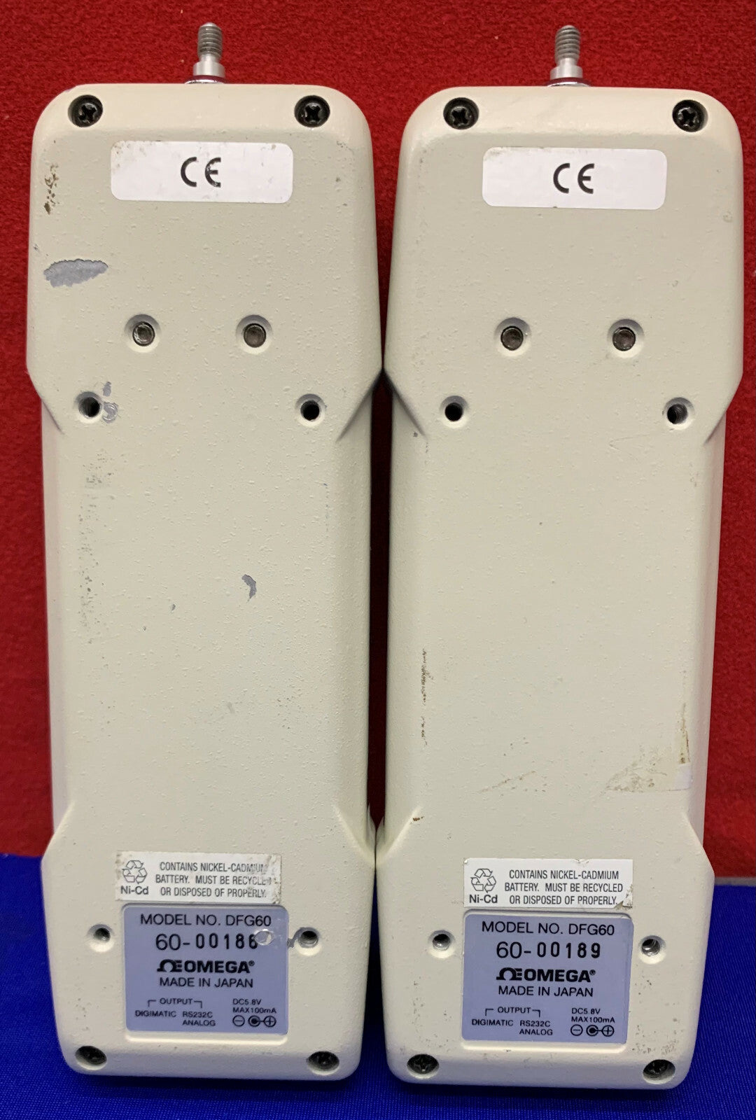 1 Lot Hoeveelheid van 2 - VOOR ONDERDELEN/REPARATIE Omega Engineering DFG60-11 Digitale Krachtmeter