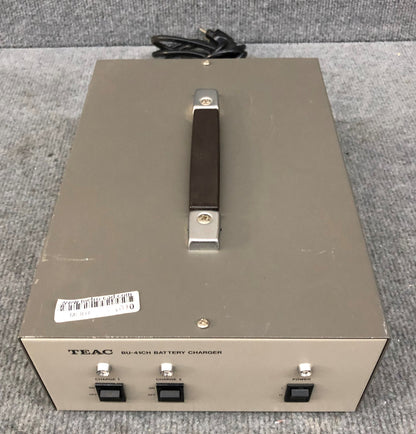 CARICABATTERIE TEAC MODELLO BU-41CH, SN 10811, 100-120 V, 50/60 HZ, 1,5 A