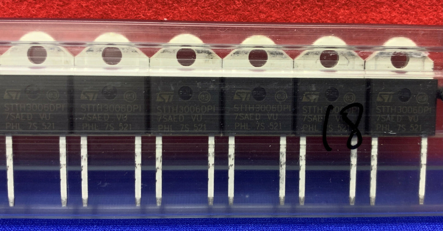 1 lotto da 18 - Raddrizzatori STMicroelectronics 30A 600V