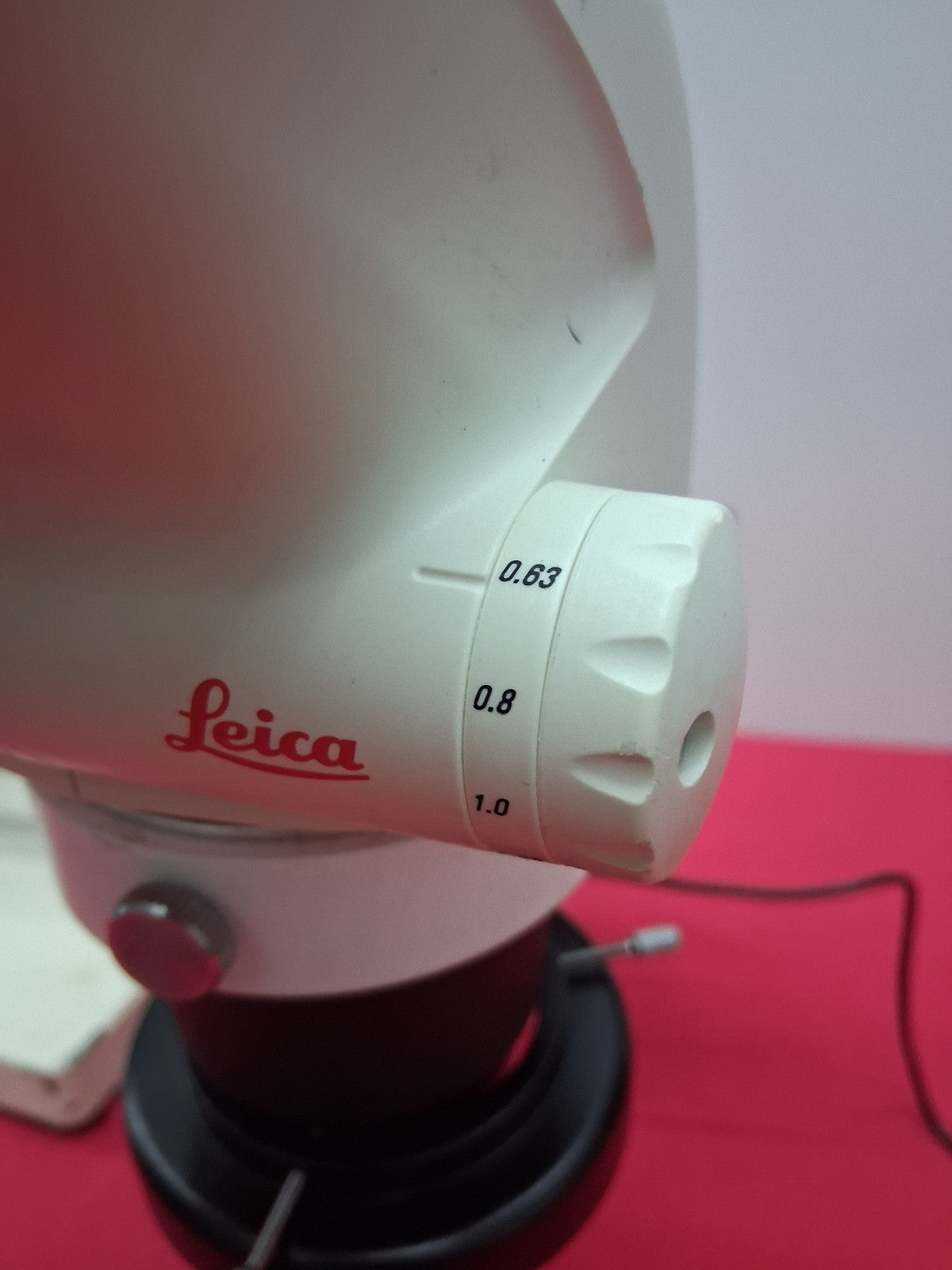 Leica S4E 6.3-30X Stereo Zoom Microscope with Boom Stand and LED Ring Light