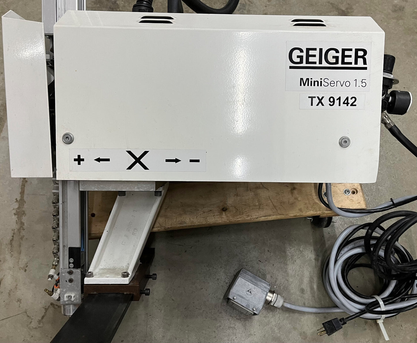 GEIGER HANDLING SYSTEMS MOTION PICKER MINISERVO 1.5 115V VOOR ONDERDELEN/REPARATIE