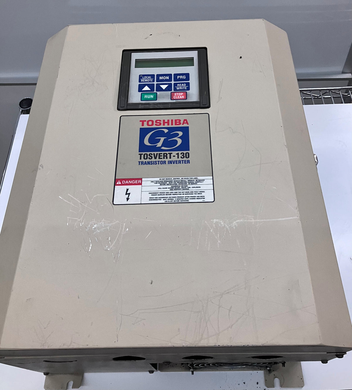 東芝 VT130G3U4220 TOSVERT-130 G3 トランジスタ インバーター