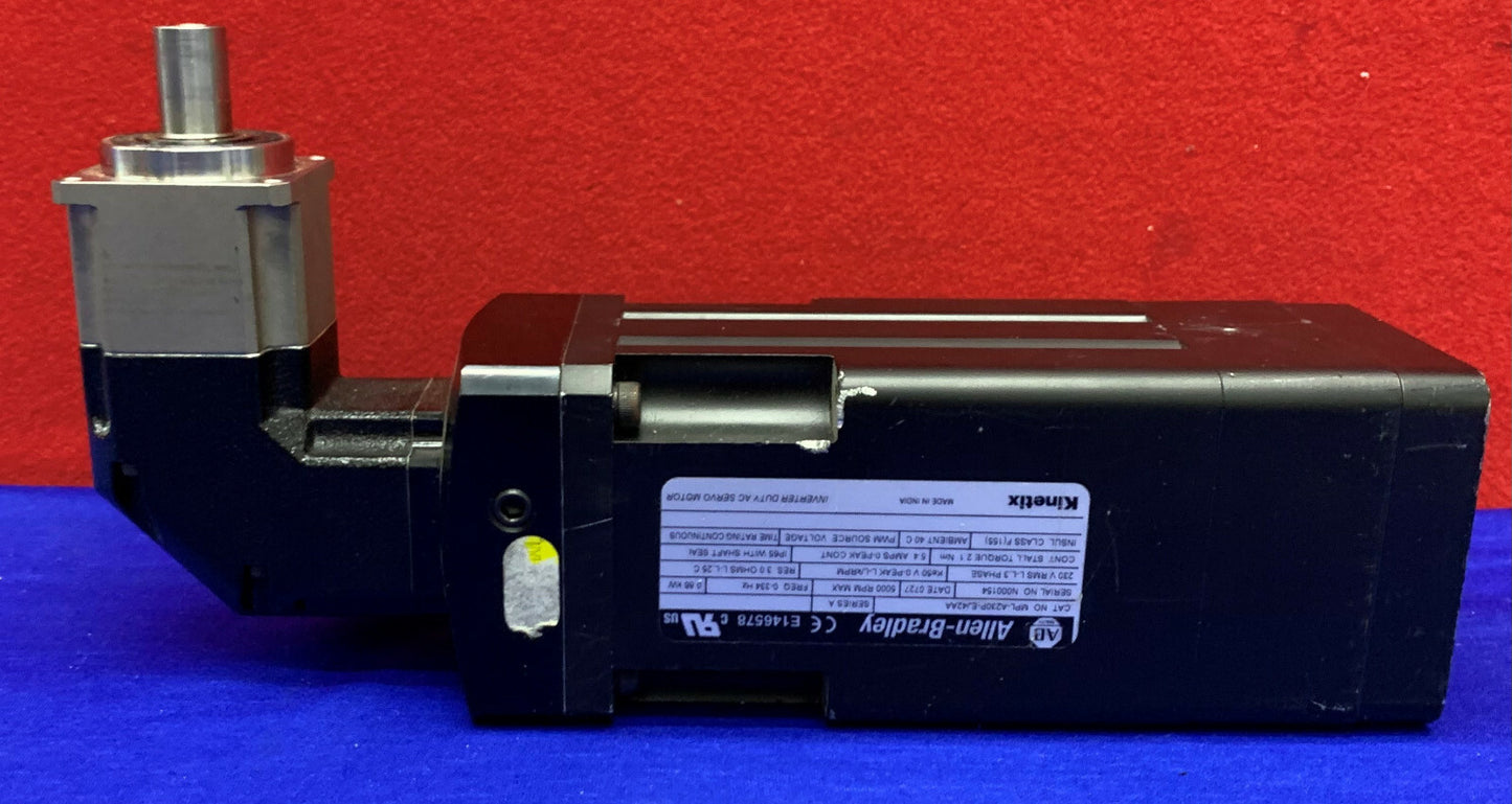Servomoteur Allen Bradley MPL-A230P-Ej42AA SerA avec tête de transmission APEX AB/FR042-S1-S1