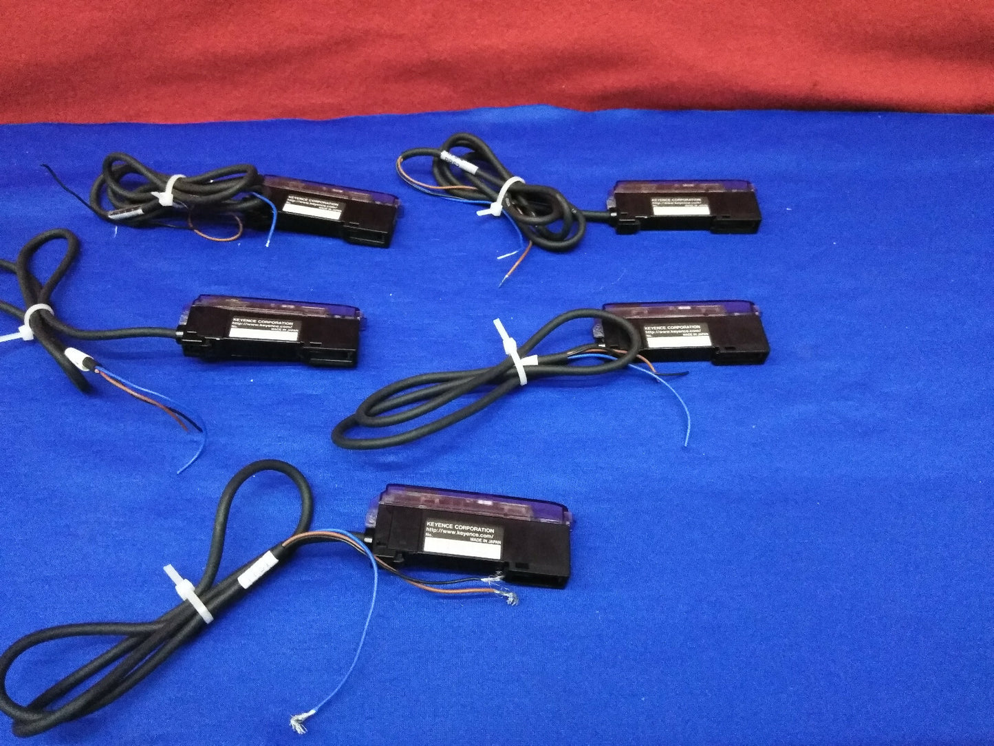 1 LOT QTY OF 5 - KEYENCE ES-M1  PROXIMITY SWITCH AMPLIFIER