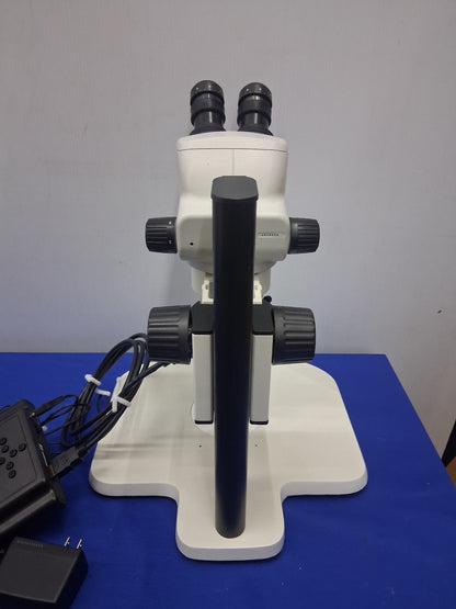 NIKON STEREO SMZ745 MICROSCOPE 6.7-50X  STAND & LED LIGHT C-W10XB/22 EYEPIECES