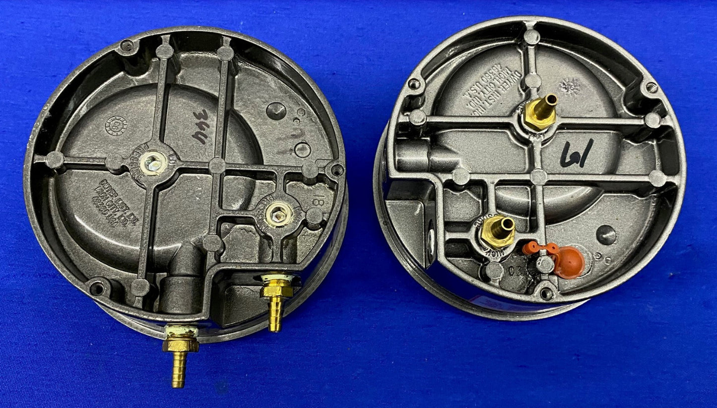 Manomètre à eau DWYER MAGNEHELIC 2000-150 cm, pression maximale 15 PSIG - 1 lot de 2