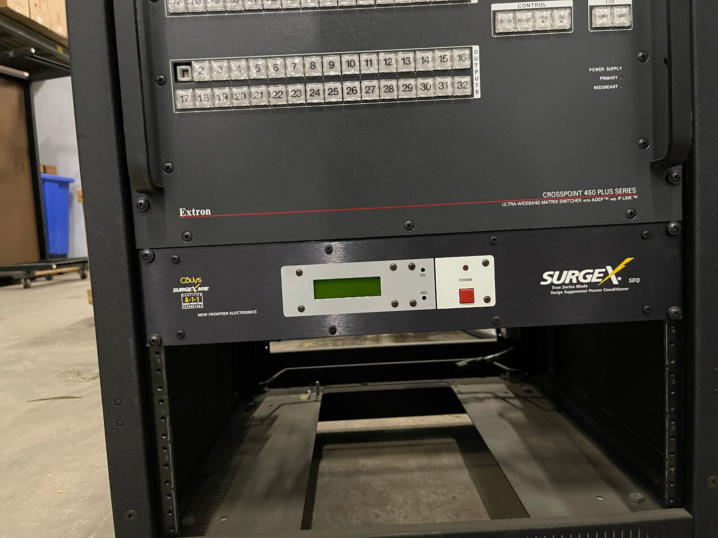 SPL統合ソリューションメディアキャビネット（内容物付き）