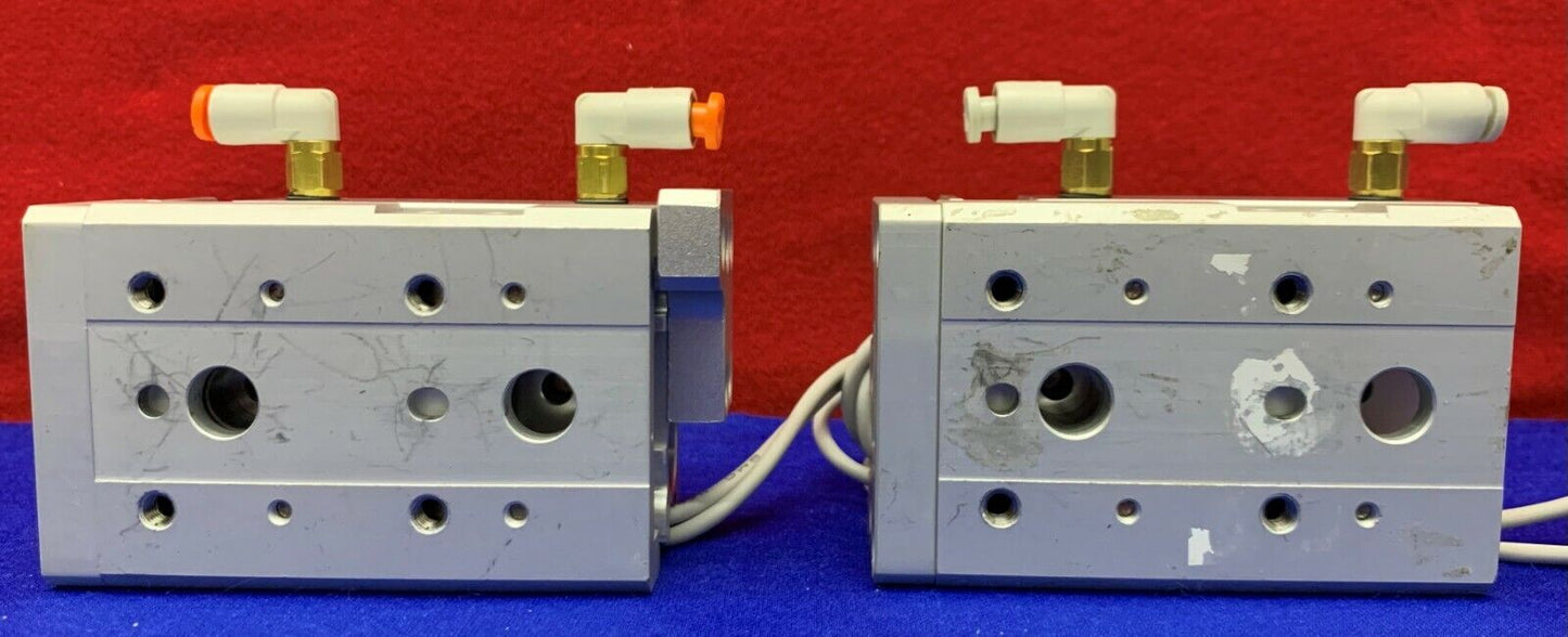 1 Menge mit 2 Stück - SMC MXS12-20 Zylinder-Schiebetisch mit (2) SMC D-A93 Sensoren 