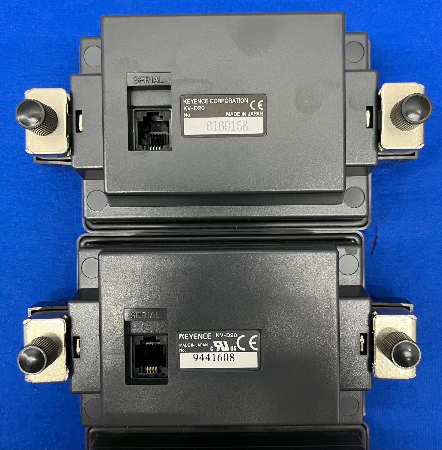 KEYENCE CORP KV-D20 OPERATOR INTERFACE PANEL 4 LINES - TEILE/REPARATUR - 1 LOT ANZAHL 3