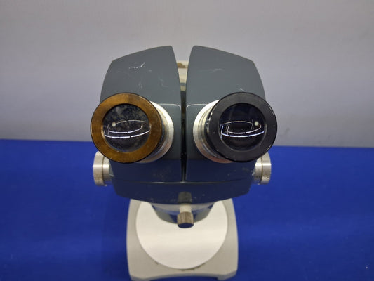 American Optical StereoStar Zoom 570 Vintage MICROSCOPE 0.7X To 4.2X & Stand