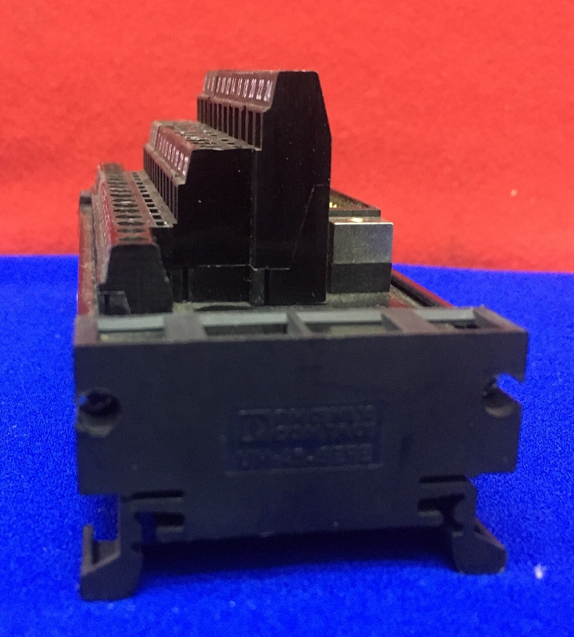 GE FANUC 1C693ACC337A 出力端子ブロック（2-PHOENIX CONTACT UM 45-SEFE 付き）