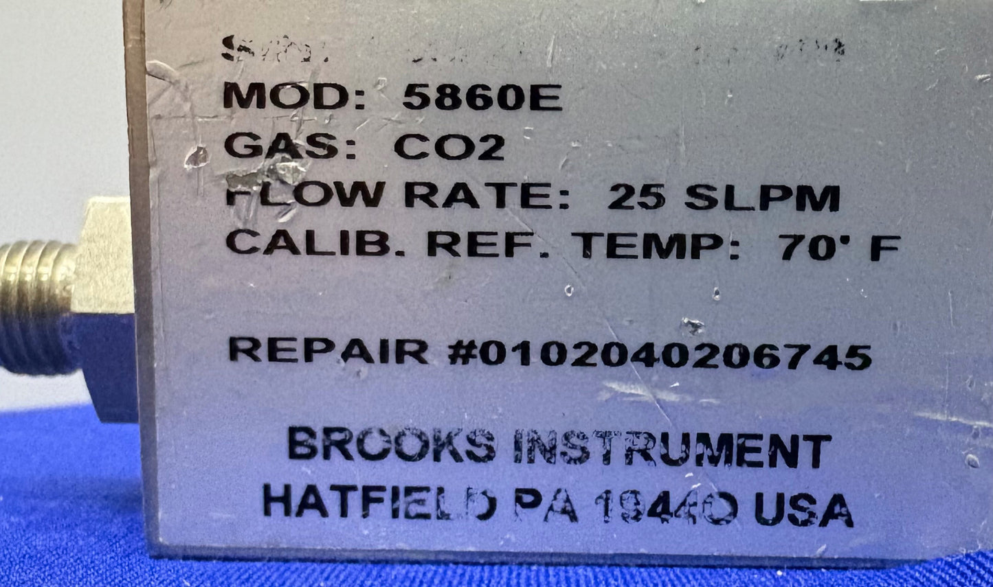 SENSORE DI FLUSSO DI MASSA BROOKS SERIE 5860E - L'ARTICOLO SEMBRA ESSERE STATO RIPARATO