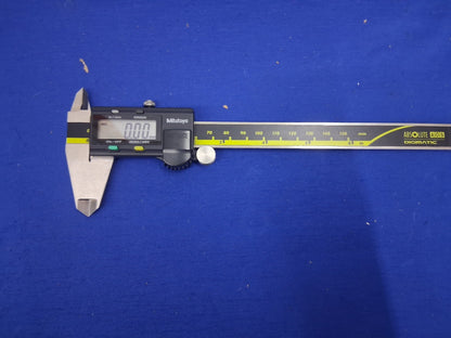 Mitutoyo 500-196-30 CD-6" ASX Digimatic Digital Caliper 6 inch With Case