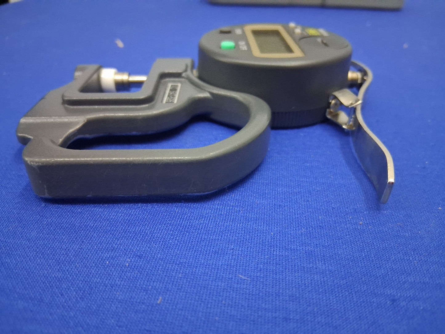 Mitutoyo Absolute 547-526 Digital Thickness Gauge 543-593BS With Case