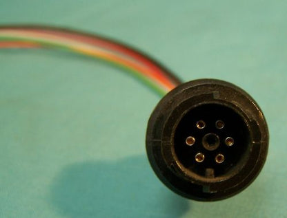 バヨネット メス 6 ワイヤ ピン ケーブル コネクタ、パネル マウント配線済み、12 インチ リード付き