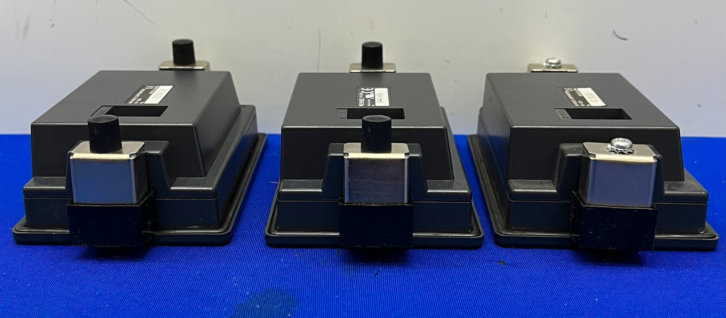 KEYENCE CORP KV-D20 OPERATOR INTERFACE PANEL 4 LINES - TEILE/REPARATUR - 1 LOT ANZAHL 3