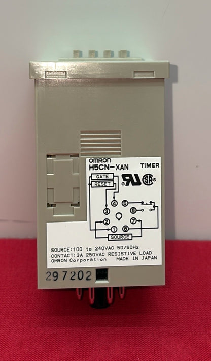 OMRON H5CN-XAN LED TIMER 100-240 VAC  LOT 2972. 297202  3A 250VAC