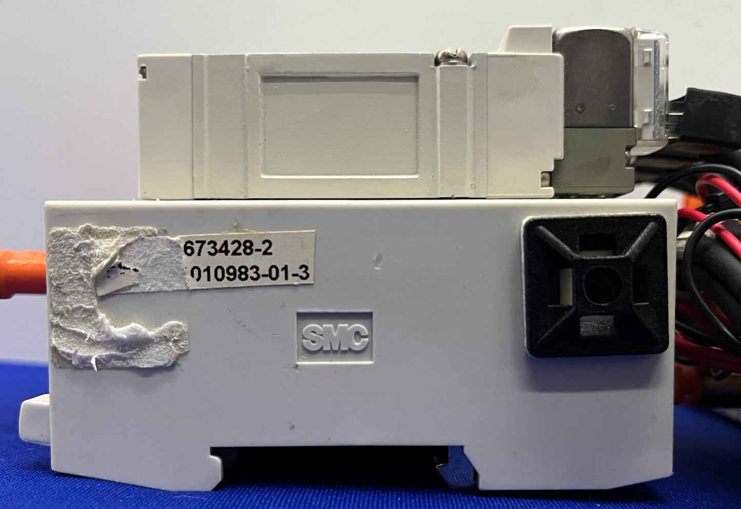 SMC 5000 SERIES SS5Y5-1010983-01-3 MANIFOLD SY5140R-5LOZ SOLENOID VALVES - QTY 2