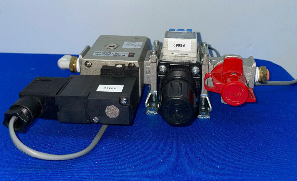 VANNE SMC AVEC AFFICHAGE NUMÉRIQUE ISE35-N-65-P ET NAV2000-NO2-5DZ ET VHS20-NO2-2