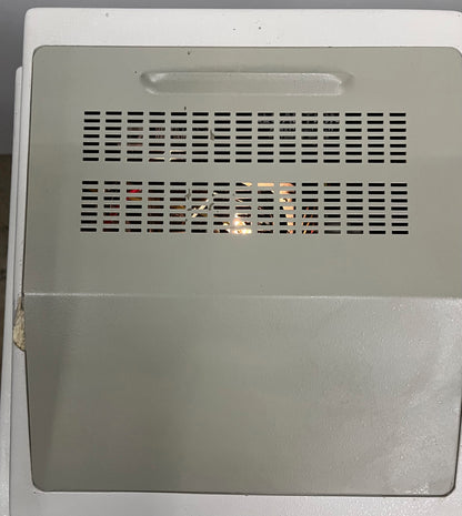 VARIAN CARY 3E UV VISIBLE SPECTROPHOTOMETER - BULB LIFE UNKNOWN - PARTS/REPAIR
