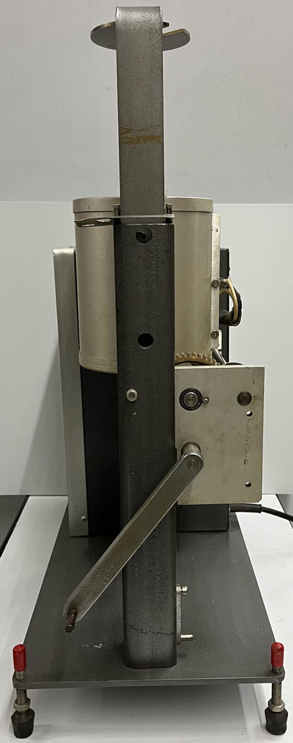 TINIUS OLSEN、押し出しプラストメーター、ユニットは電源が入り加熱するがテストできない