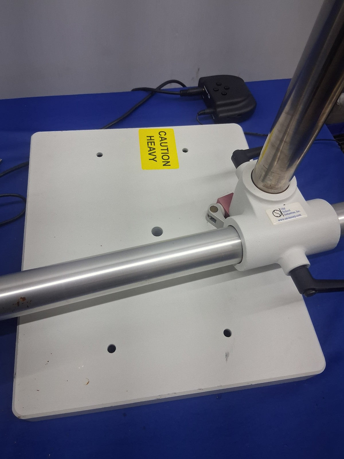Leica M80 7.5-60 X Stereo Microscope IC80 HD Camera Archro 1.0X Lens Boom Stand