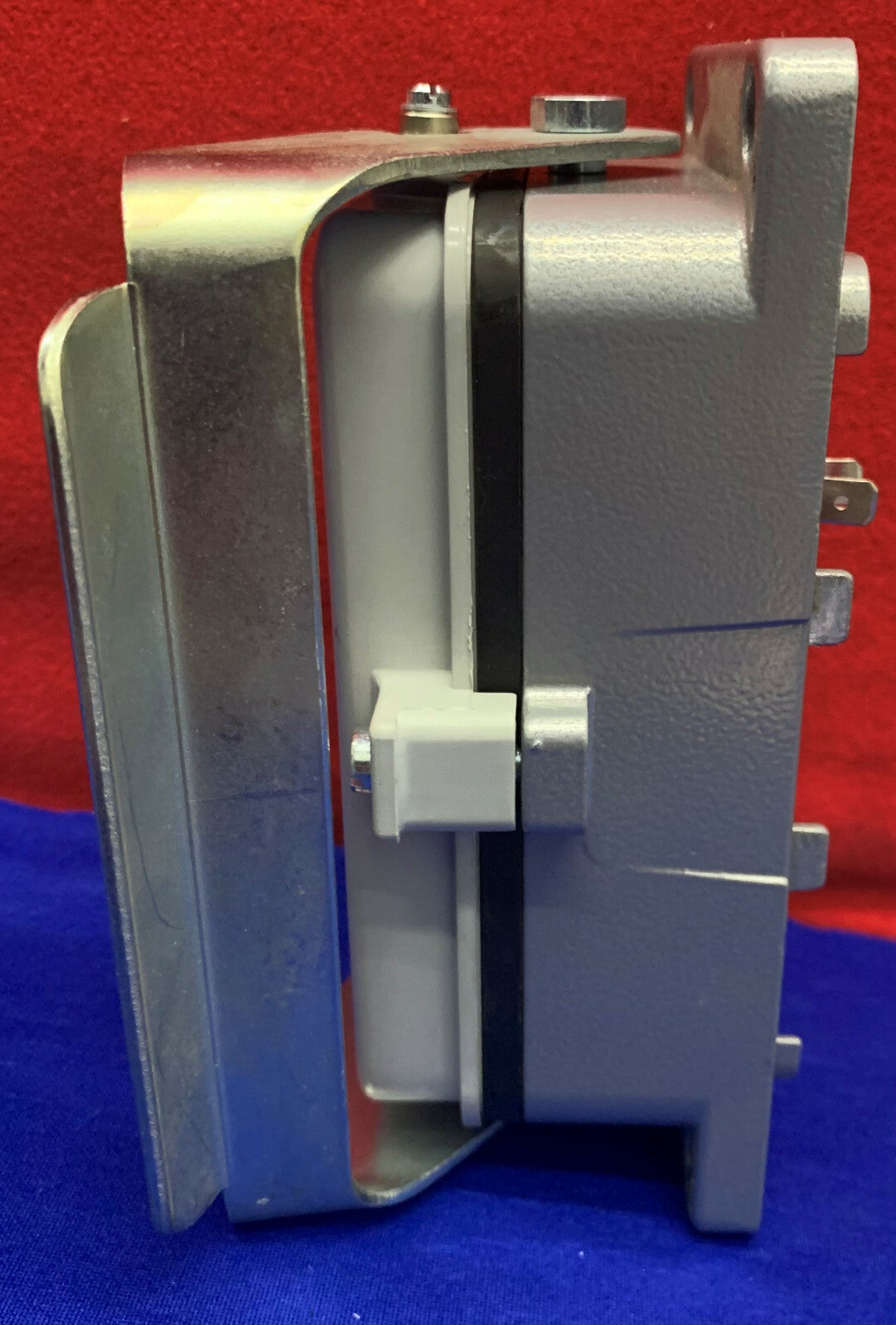 PHOENIX CONTACT 5604431 HC-P:RJ45 CAT5 GFCI 3A COMPUTER INTERFACE.