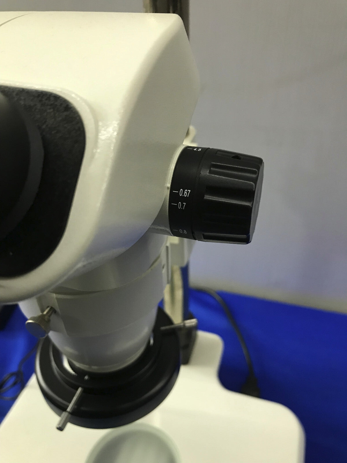 MMBT Ergonomic Backlit LED Track Stand 6.7- 45X Scope with LED Quad Ring Light