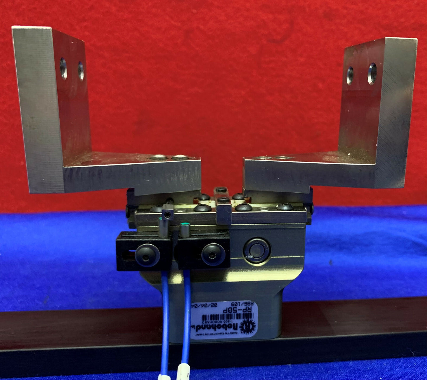 Destaco Robohand RP-50P Precision Roller Parallel Gripper w/Robohand OISP-019