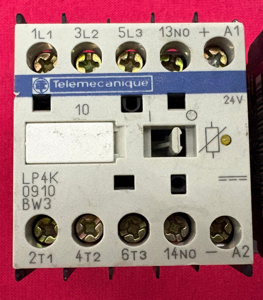 Lot of 2 TELEMECANIQUE CONTACTOR LP4K0910BW3 24V ITEMS ARE USED